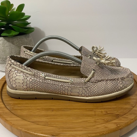White Mountain Snake Print Leather Boat Shoe Women 8.5 Preppy Metallic Moccasin - Picture 2 of 9